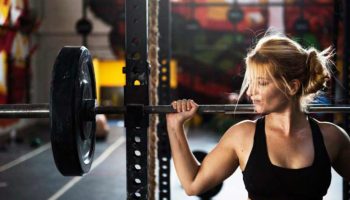 ¿Cuántas veces a la semana se puede hacer pesas?