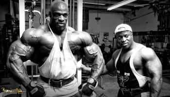 ¿Cuánto levantaba Ronnie Coleman en bíceps?