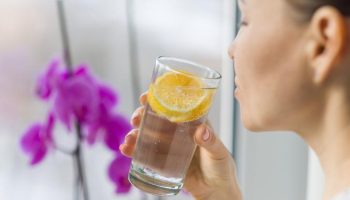 ¿Qué pasa si tomo agua con limón después de hacer ejercicio?